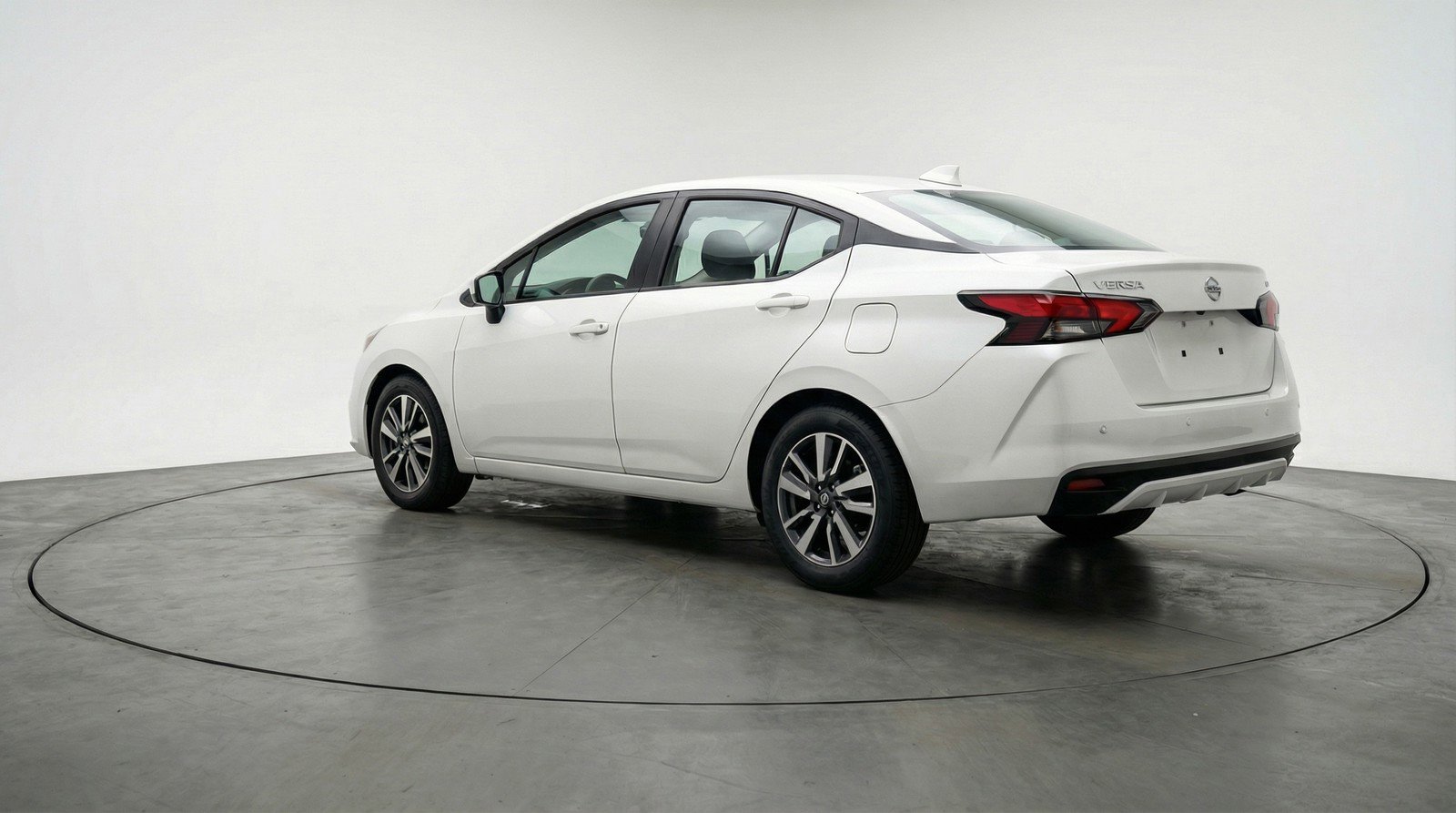 Used 2025 Nissan Versa SV FWD image 6
