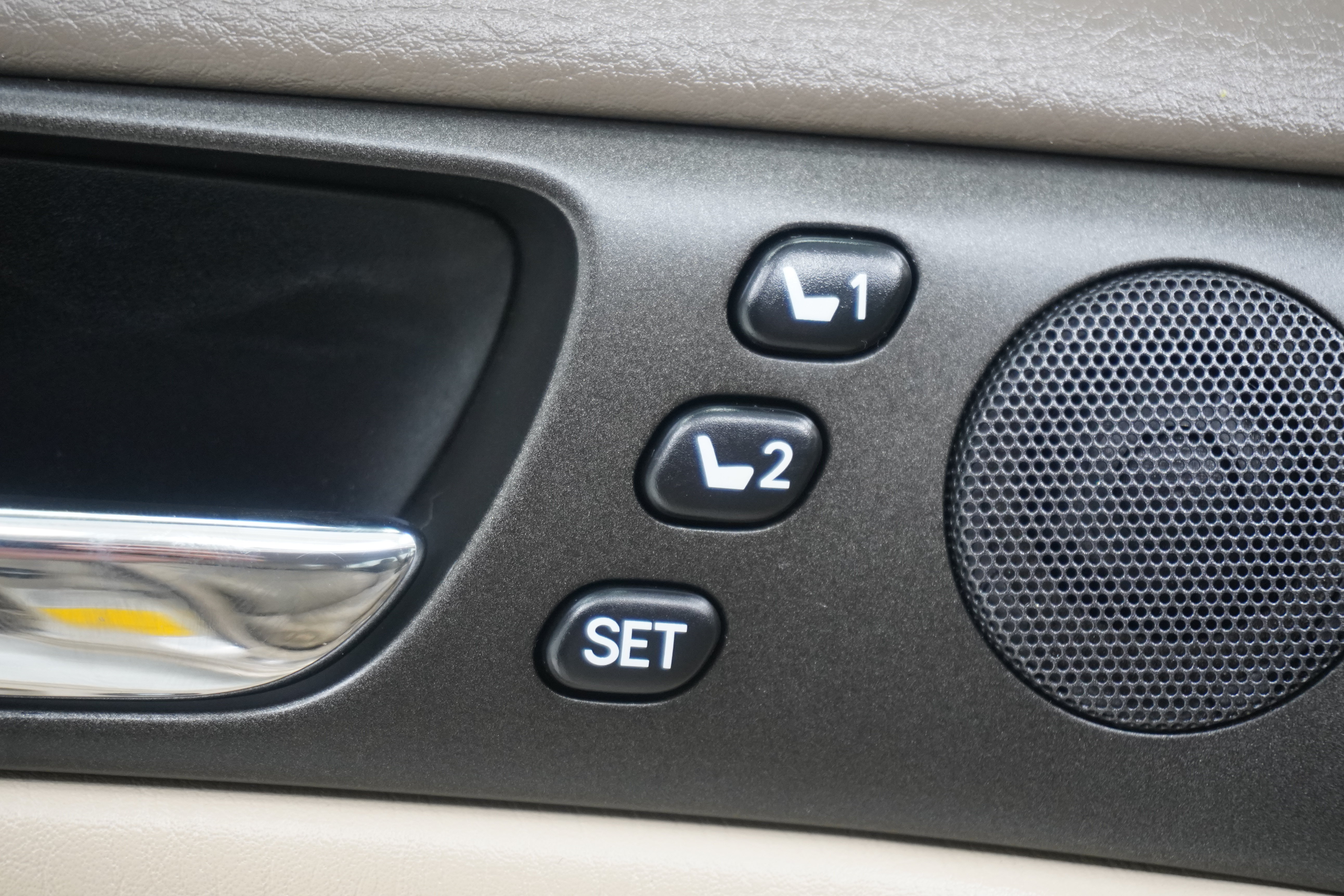 Used 2003 Lexus ES 330 FWD image 15