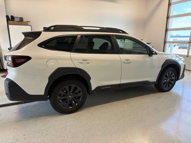 Used 2025 Subaru Outback Onyx Edition AWD/4WD image 9