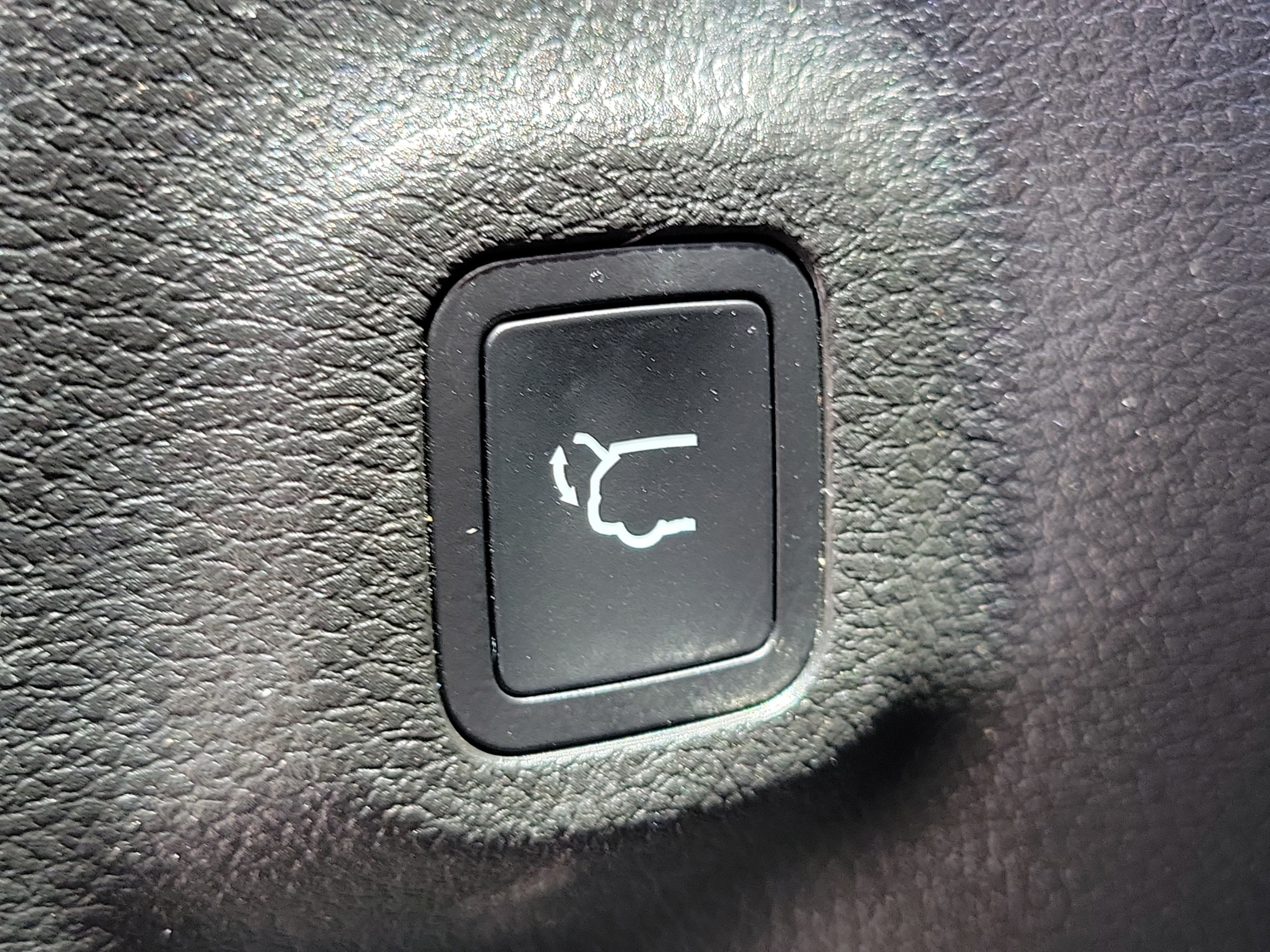 Used 2024 Jeep Compass Limited w/ Elite Group AWD/4WD image 8