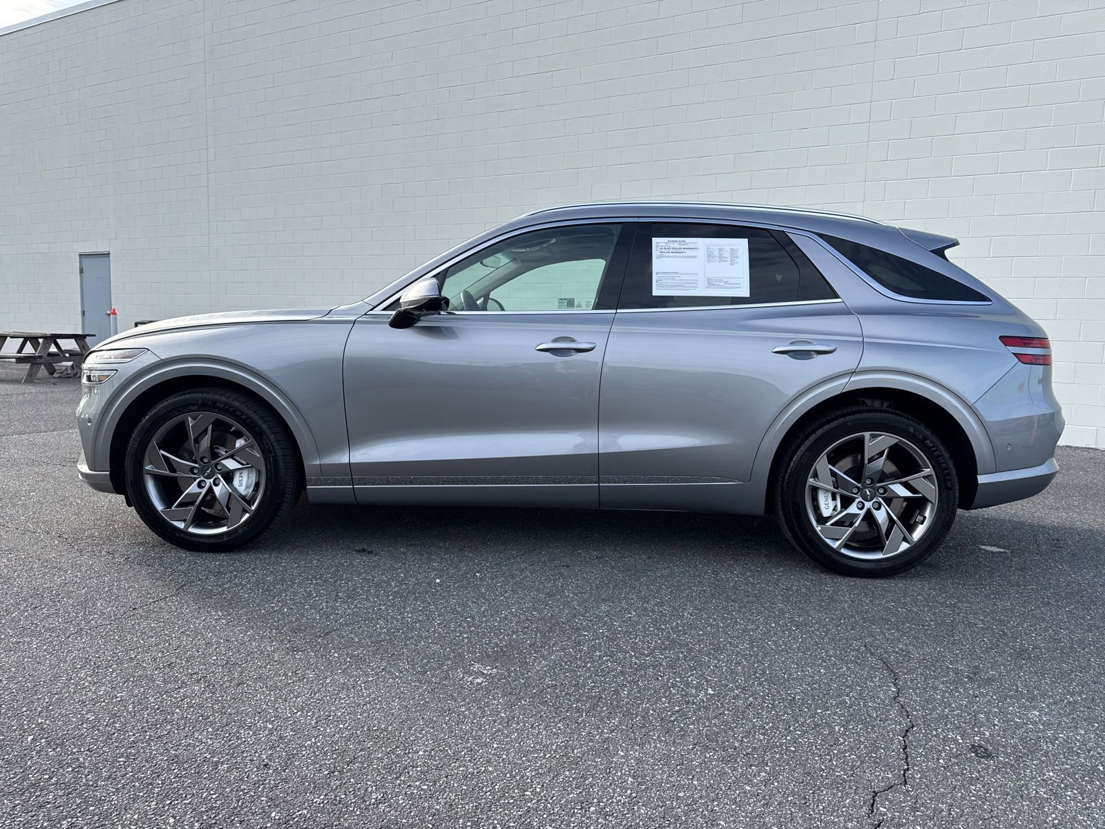 Used 2025 Genesis Electrified GV70 Advanced w/ Prestige Package image 4