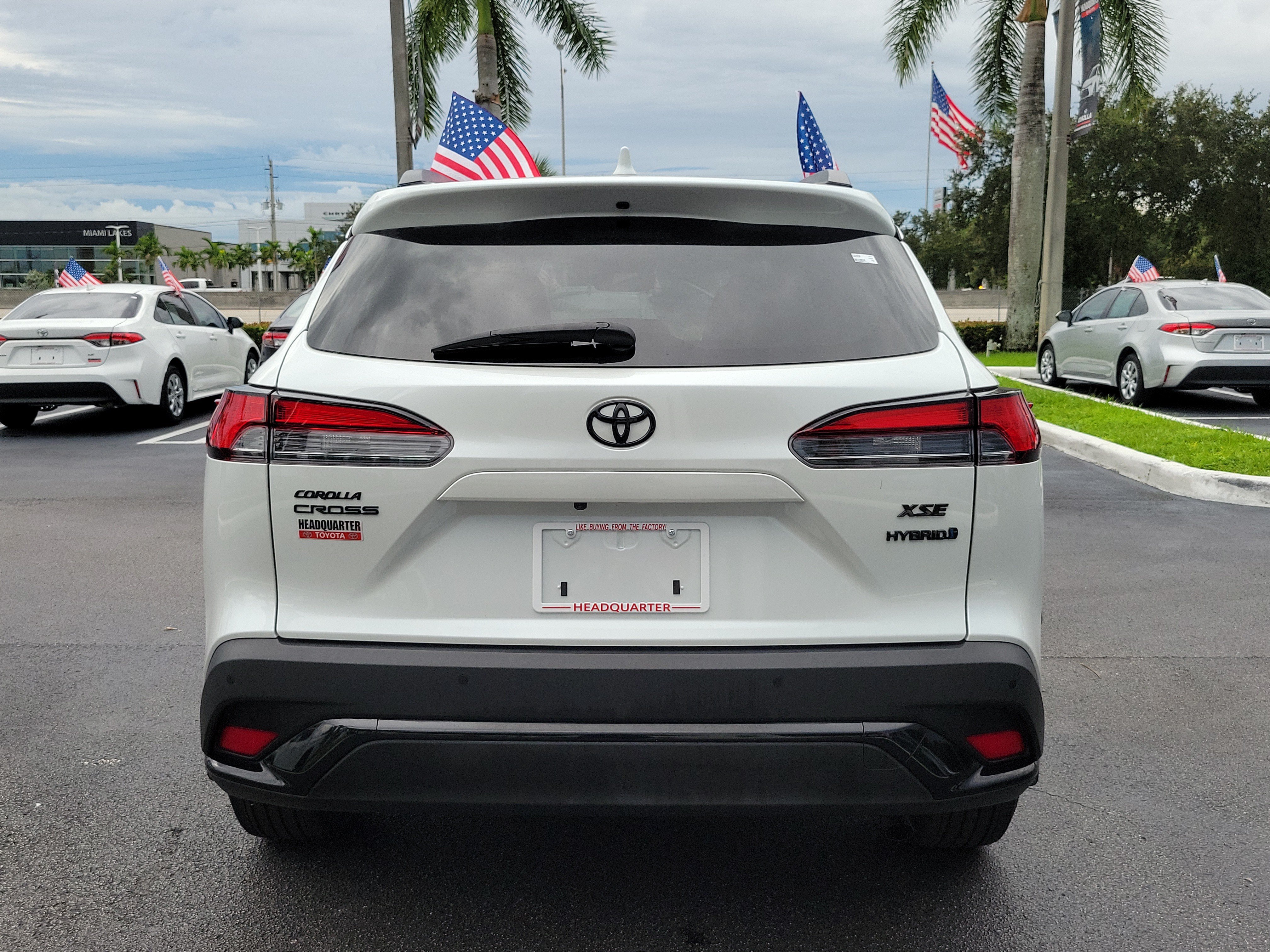 Used 2024 Toyota Corolla Cross AWD Hybrid w/ Convenience Package image 10