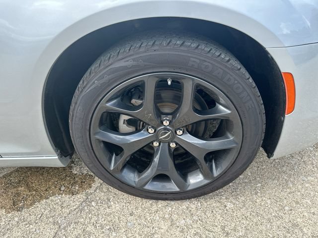 Used 2023 Chrysler 300 Touring w/ Sport Appearance Package RWD image 47