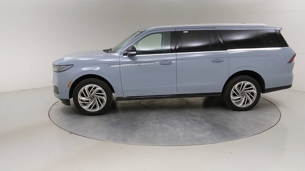 Used 2026 Lincoln Navigator L Reserve AWD/4WD image 20