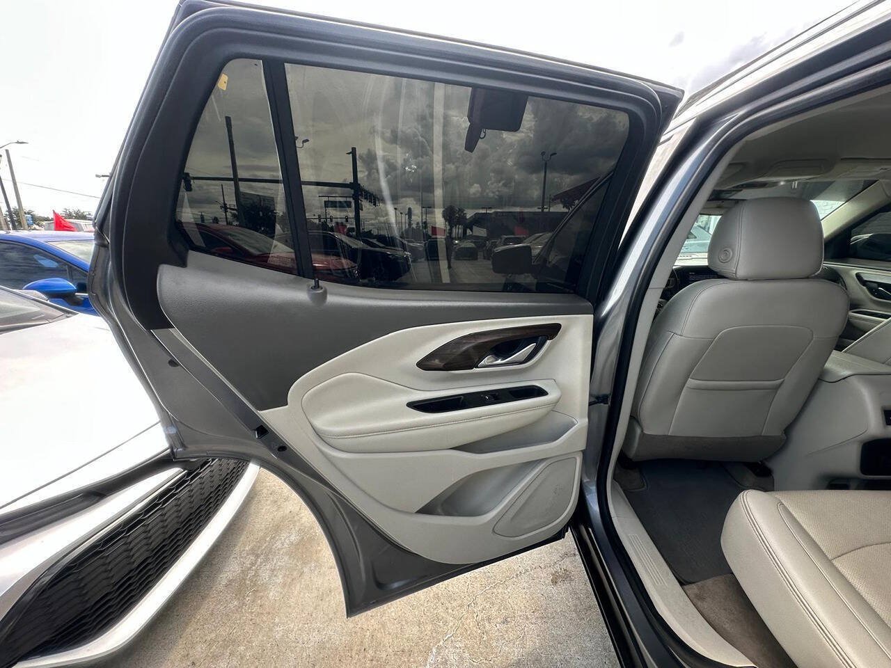 Used 2019 GMC Terrain Denali w/ Driver Alert Package II FWD image 18