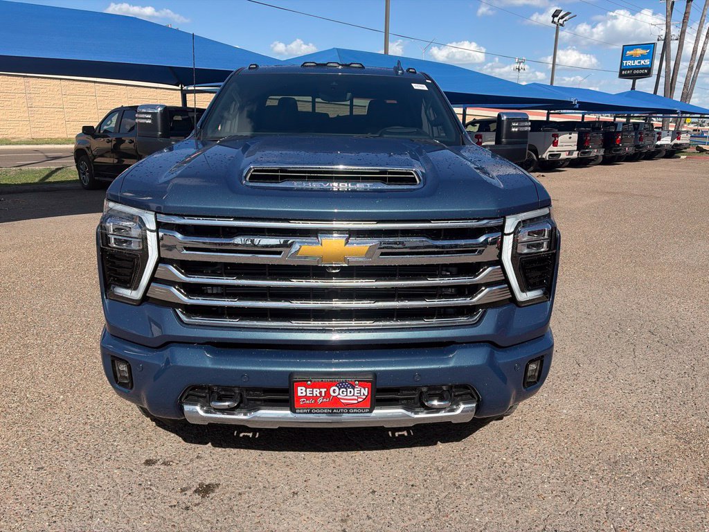 New 2026 Chevrolet Silverado 2500 High Country w/ High Country Premium Package AWD/4WD image 2