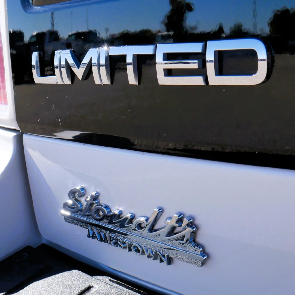Used 2018 Ford Flex Limited w/ Equipment Group 303A AWD/4WD image 17