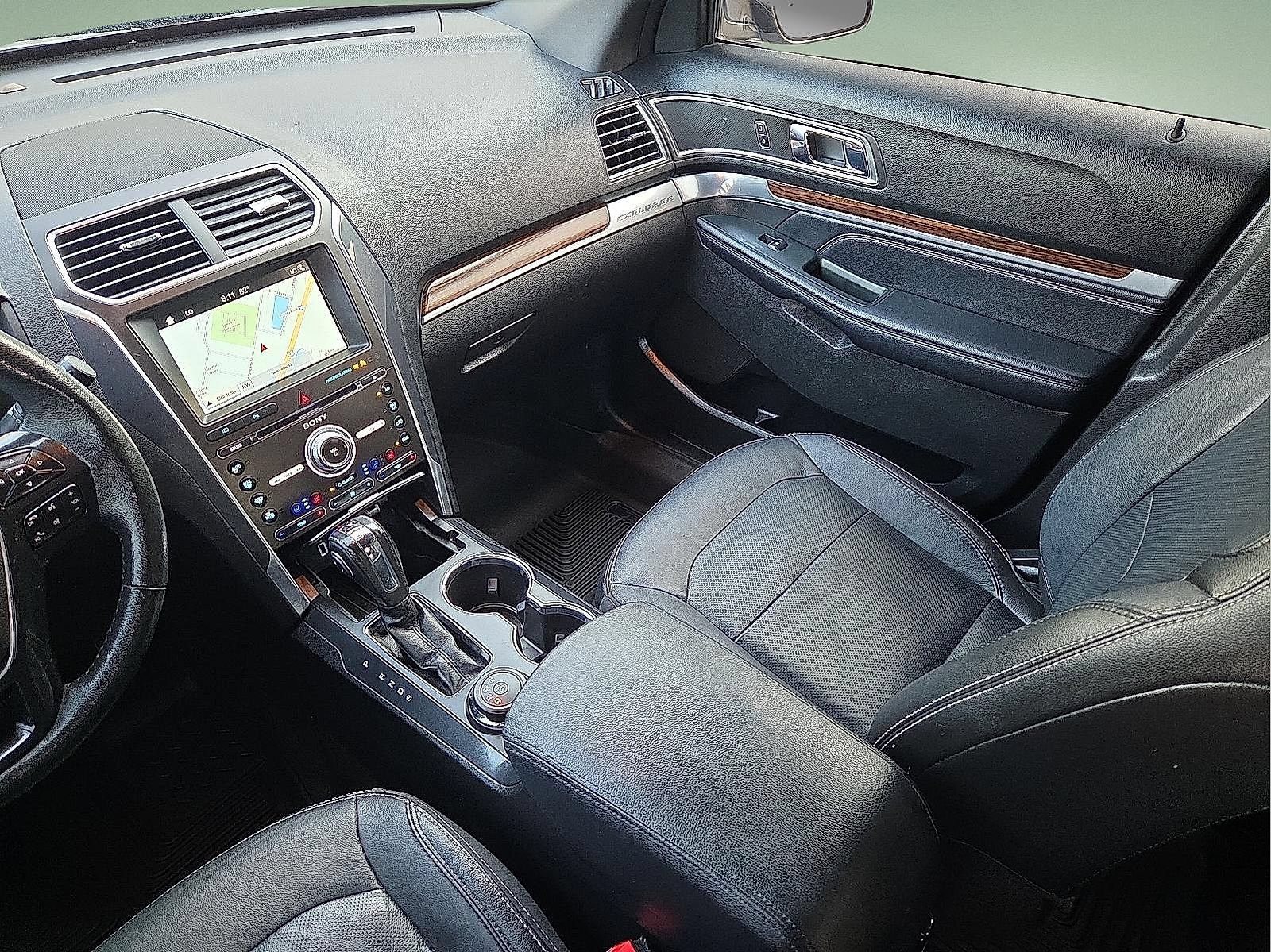 Used 2018 Ford Explorer Limited AWD/4WD image 13