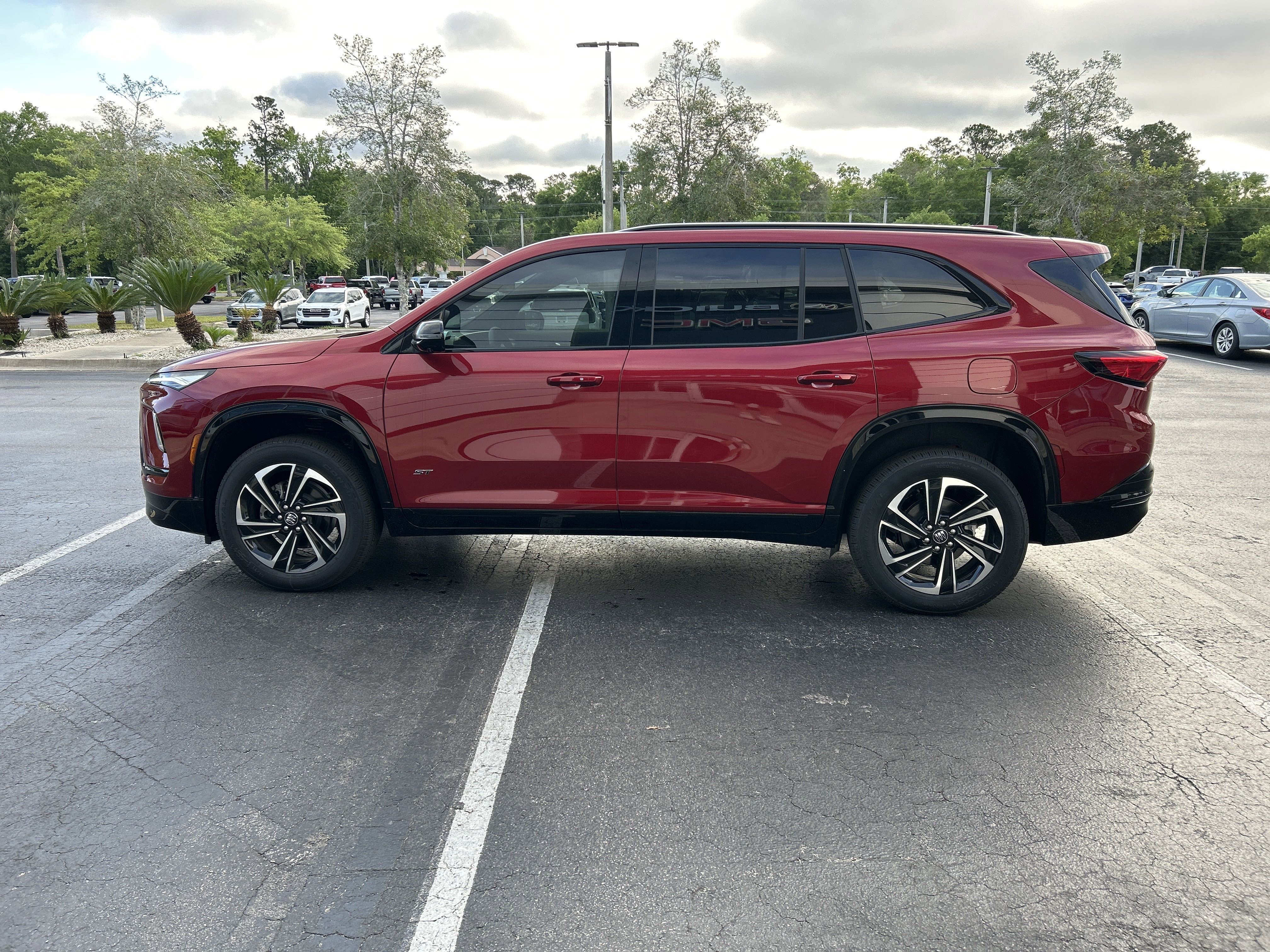 New 2025 Buick Enclave Sport Touring w/ Power Package image 5