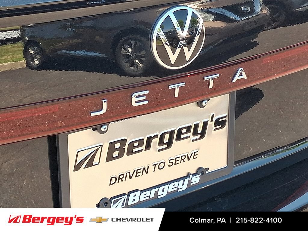 Used 2025 Volkswagen Jetta Sport FWD image 31
