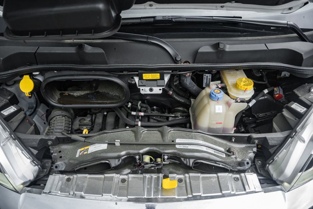 New 2025 RAM ProMaster 2500 w/ Quick Order Package 22G SLT image 17