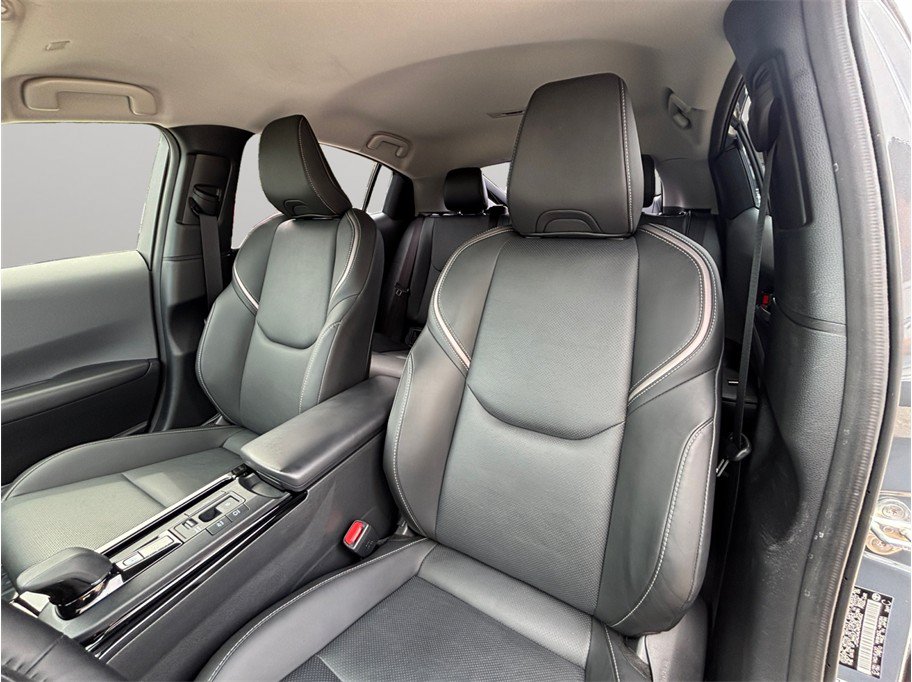 Used 2024 Toyota Prius XLE FWD image 19