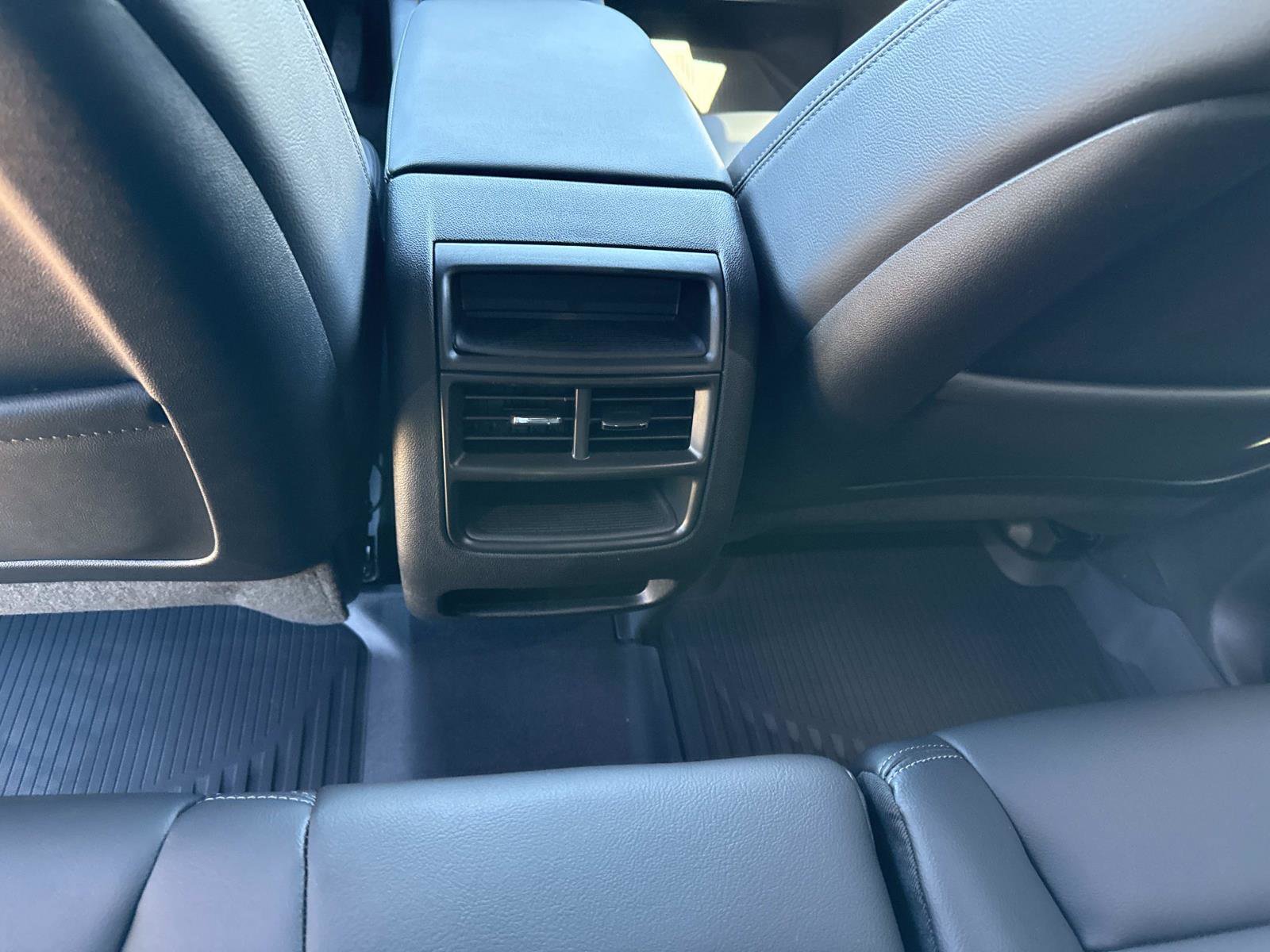 New 2026 Cadillac XT5 Luxury w/ LPO, Floor Liner Package image 17