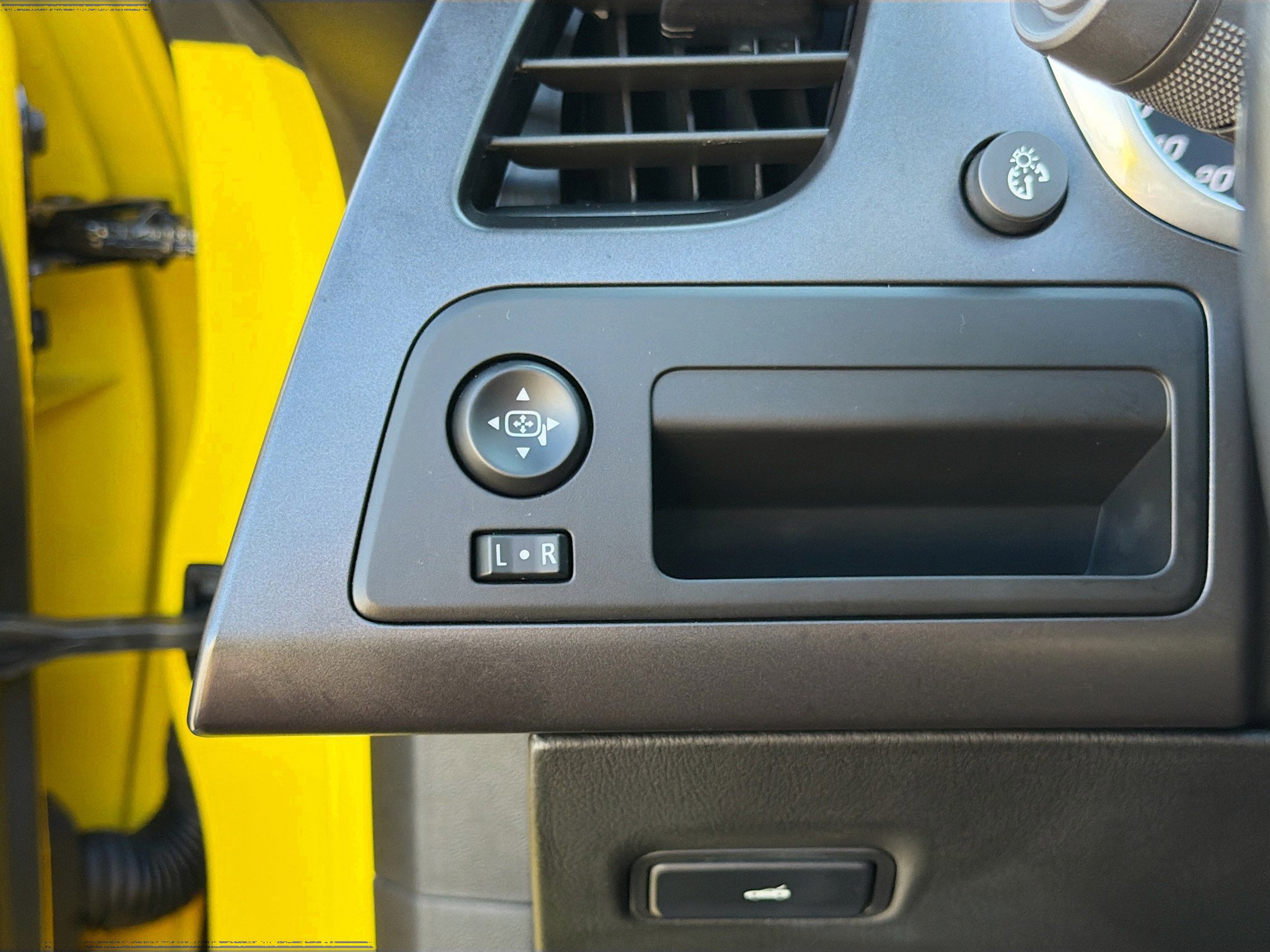 Used 2017 Chevrolet Corvette Grand Sport w/ Carbon Flash Badge Package image 33