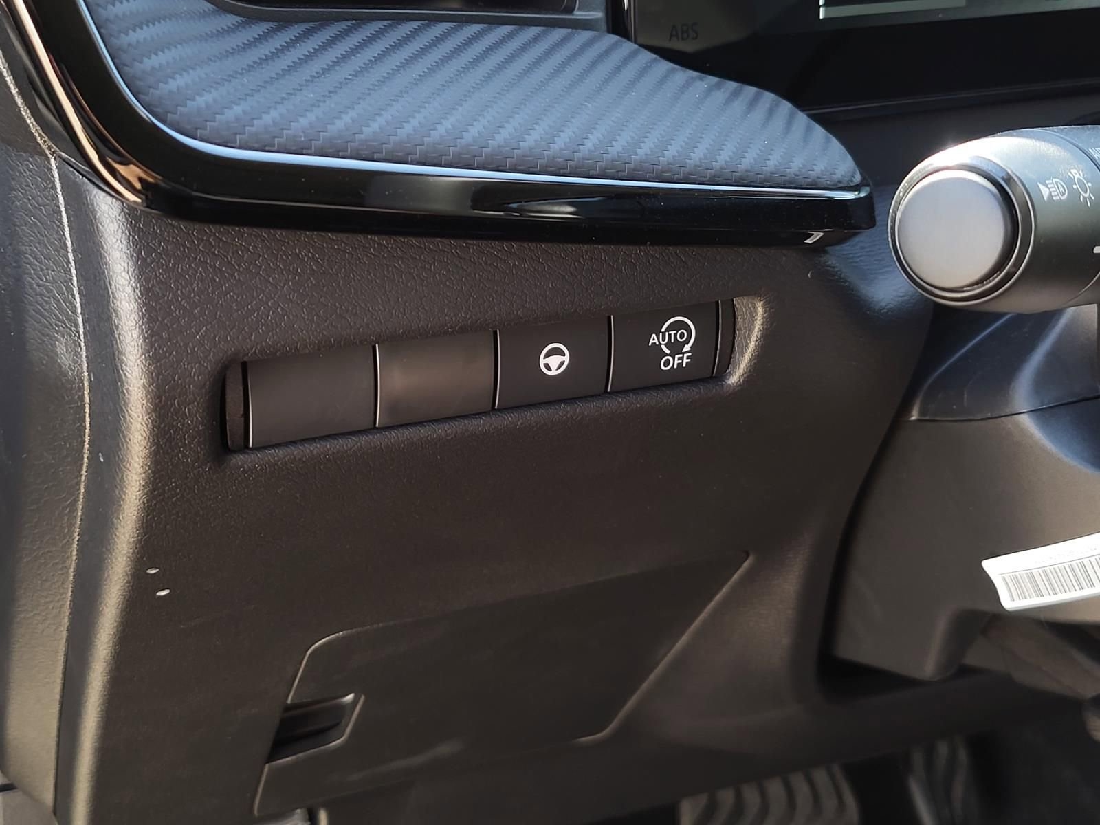 New 2026 Nissan Kicks SR FWD image 20