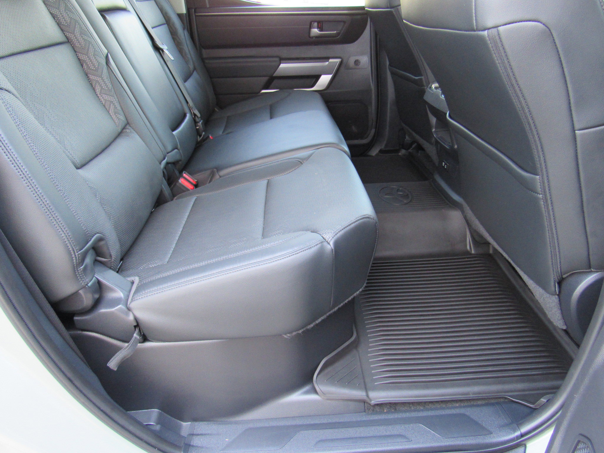 Used 2024 Toyota Tundra SR5 w/ SR5 Premium Package AWD/4WD image 40