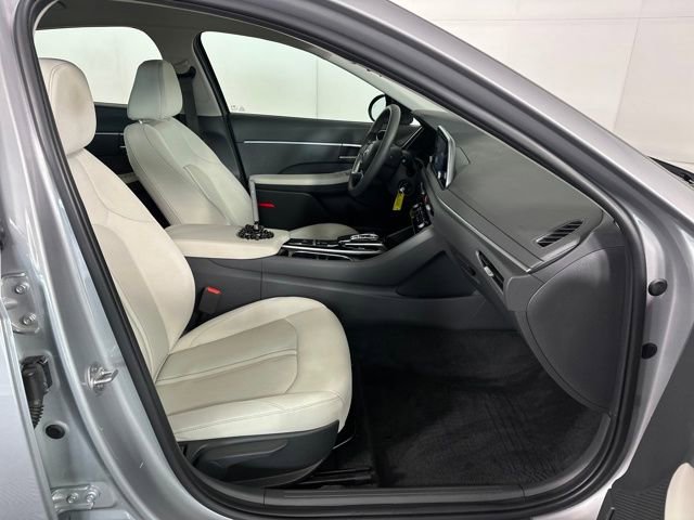 Certified 2023 Hyundai Sonata SE w/ Cargo Package image 28