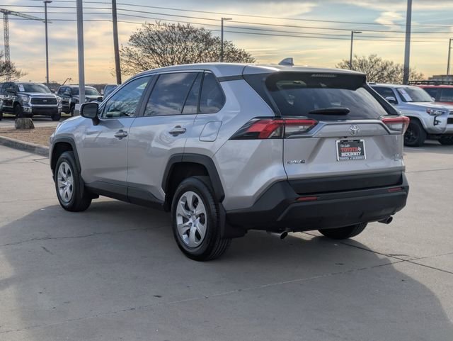 Used 2023 Toyota RAV4 LE image 8