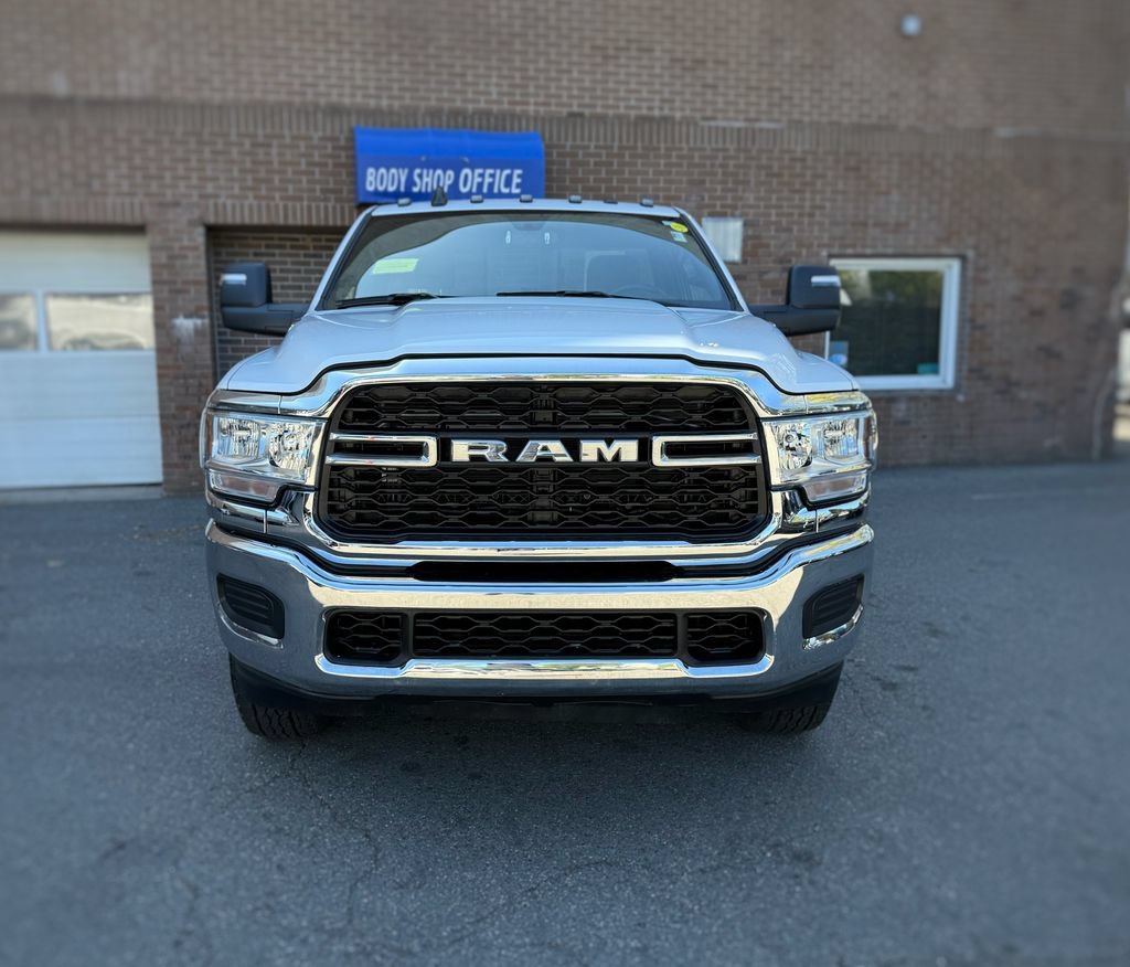 Used 2024 RAM 2500 Tradesman w/ Chrome Appearance Group AWD/4WD image 2