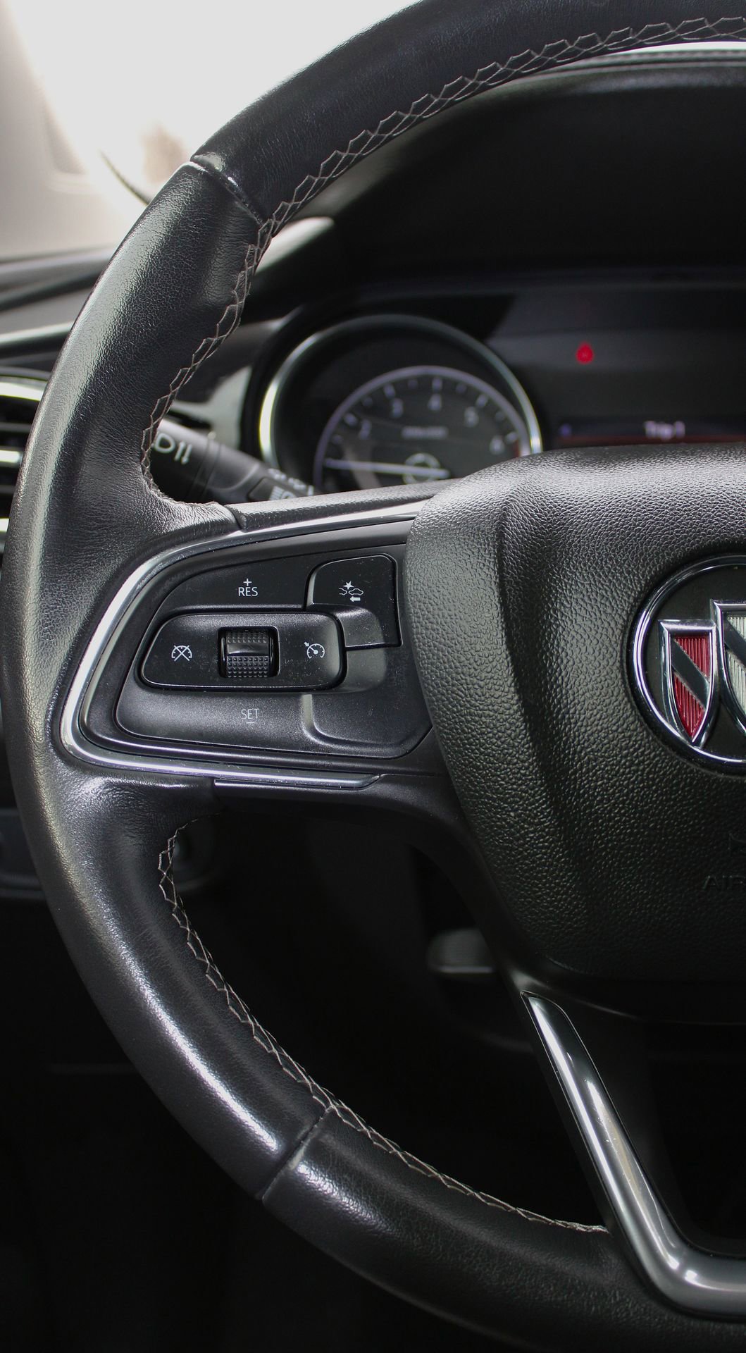 Used 2020 Buick Encore GX Select w/ Sport Touring Package image 24