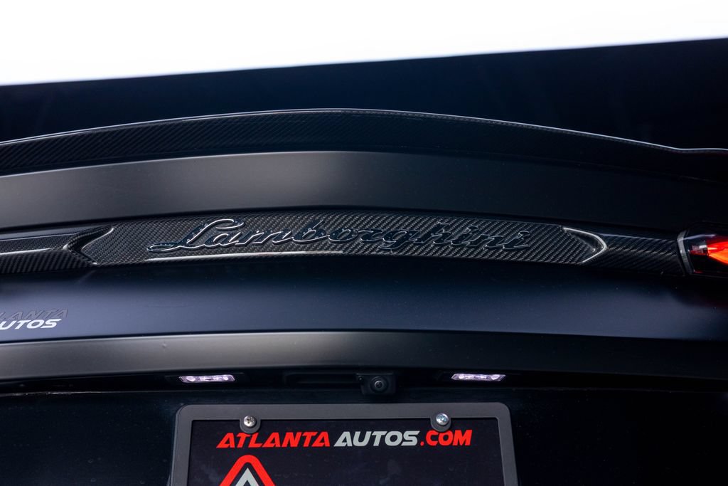 Used 2024 Lamborghini Urus Performante AWD/4WD image 17