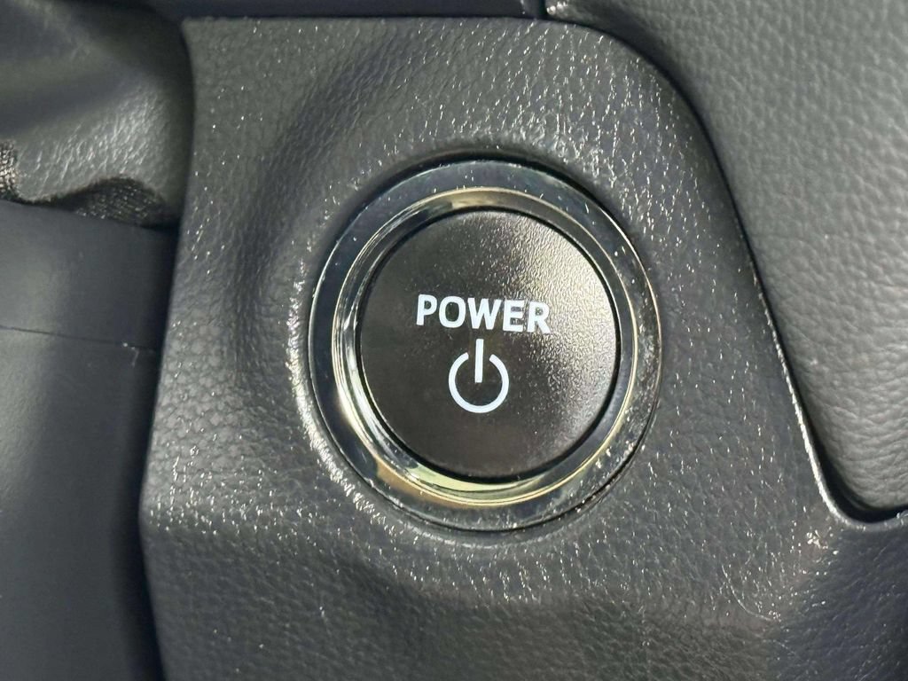 Used 2023 Toyota RAV4 XSE AWD/4WD image 12