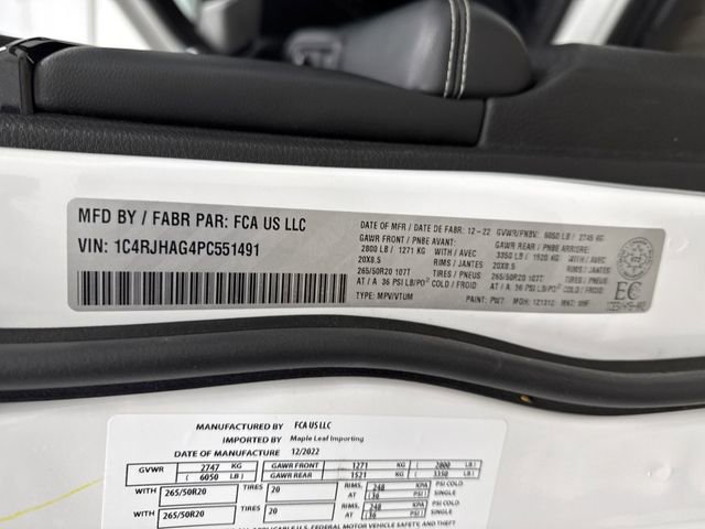 Used 2023 Jeep Grand Cherokee Altitude image 36