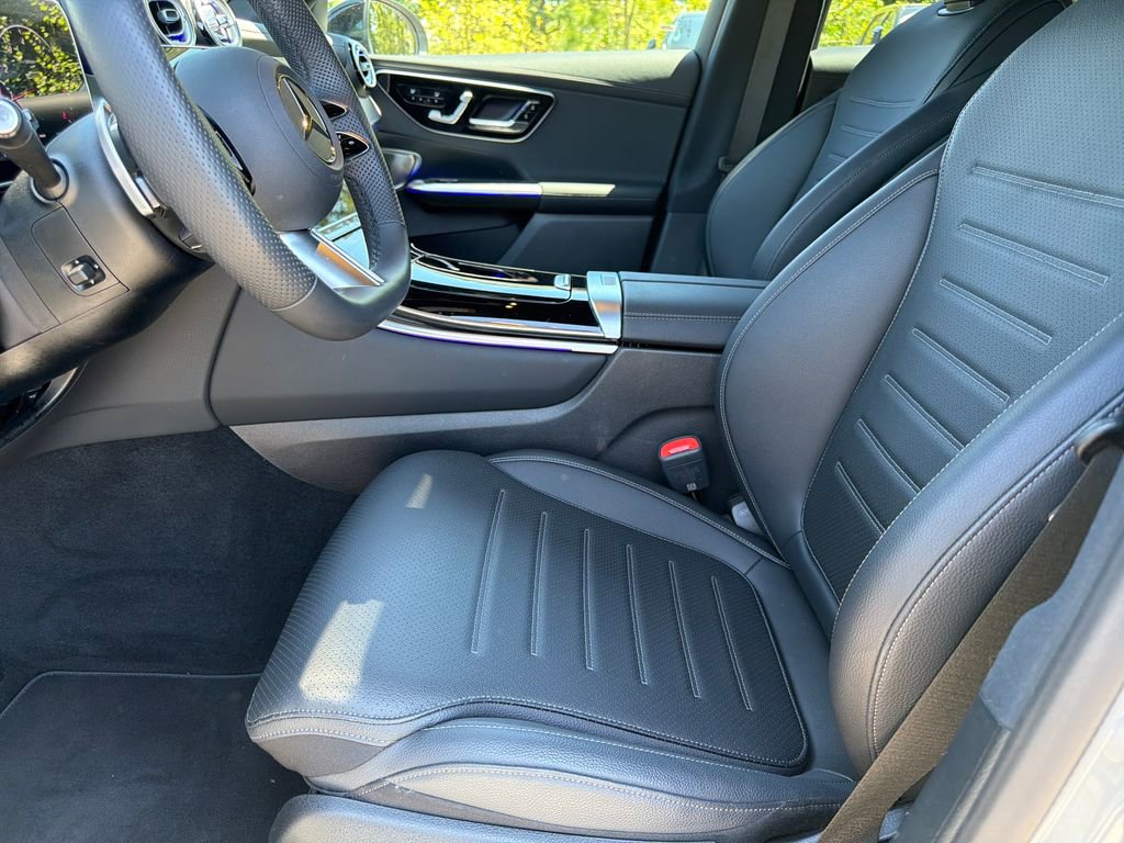 Used 2026 Mercedes-Benz GLC 300 image 18