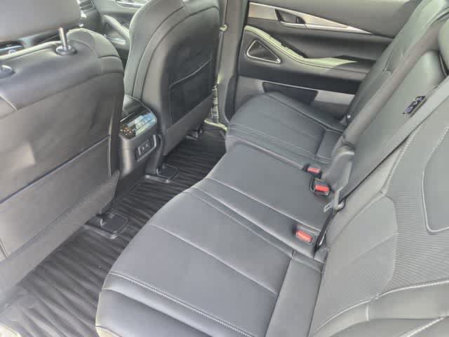 Certified 2027 INFINITI QX60 Luxe w/ Cargo Package FWD image 12