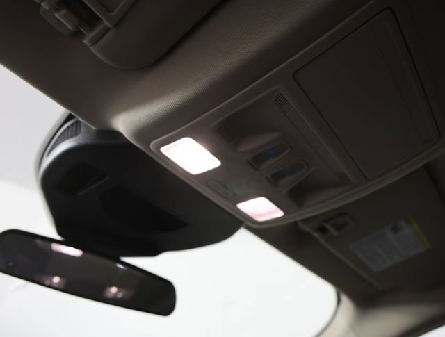 Used 2020 Ford Escape SEL image 9