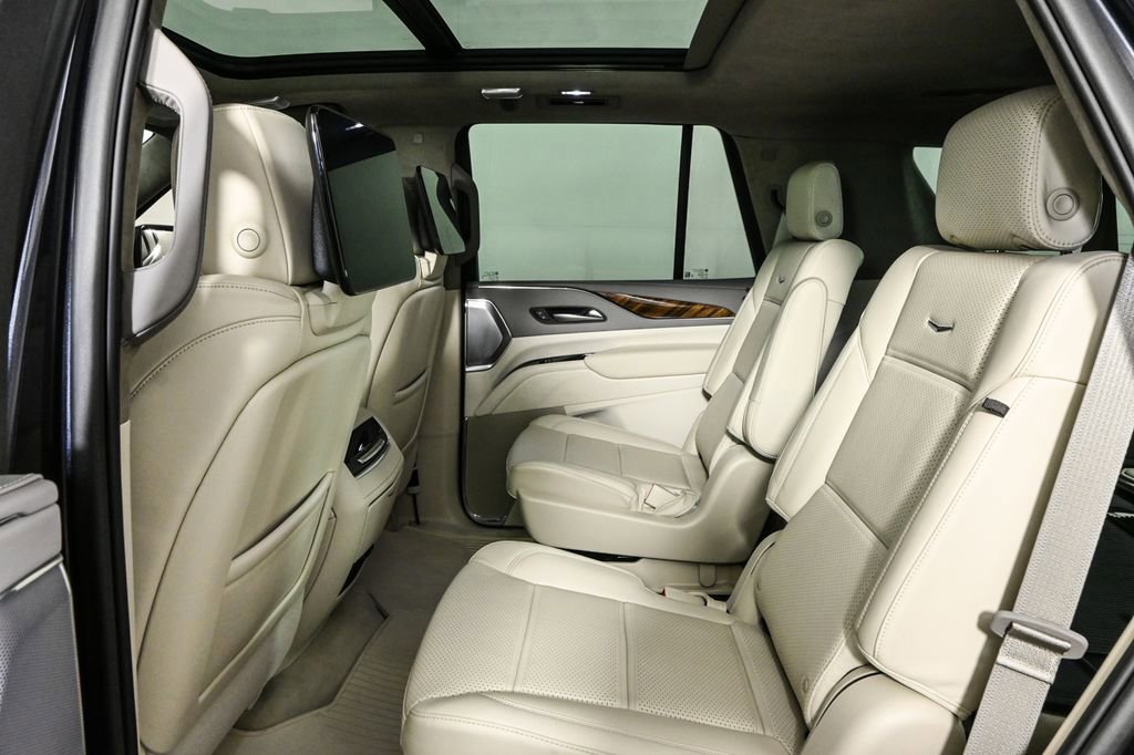 New 2024 Cadillac Escalade Sport Platinum w/ LPO, ONYX Package image 15