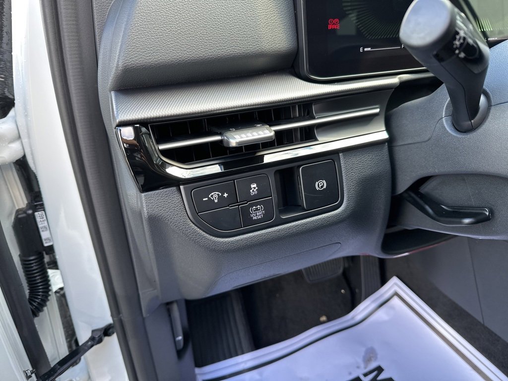 New 2026 Kia Sportage S image 31