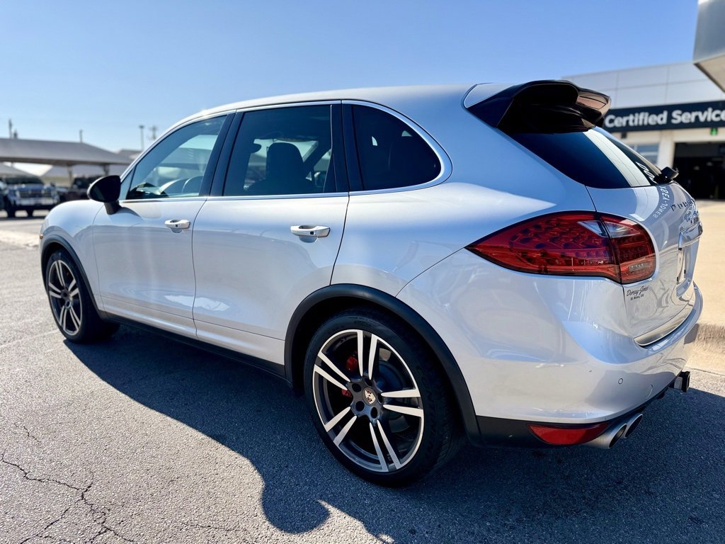 Used 2013 Porsche Cayenne Turbo image 6