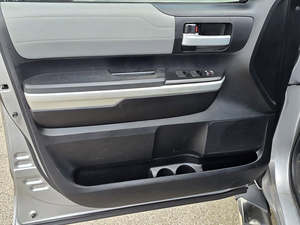 Used 2017 Toyota Tundra Limited AWD/4WD image 34