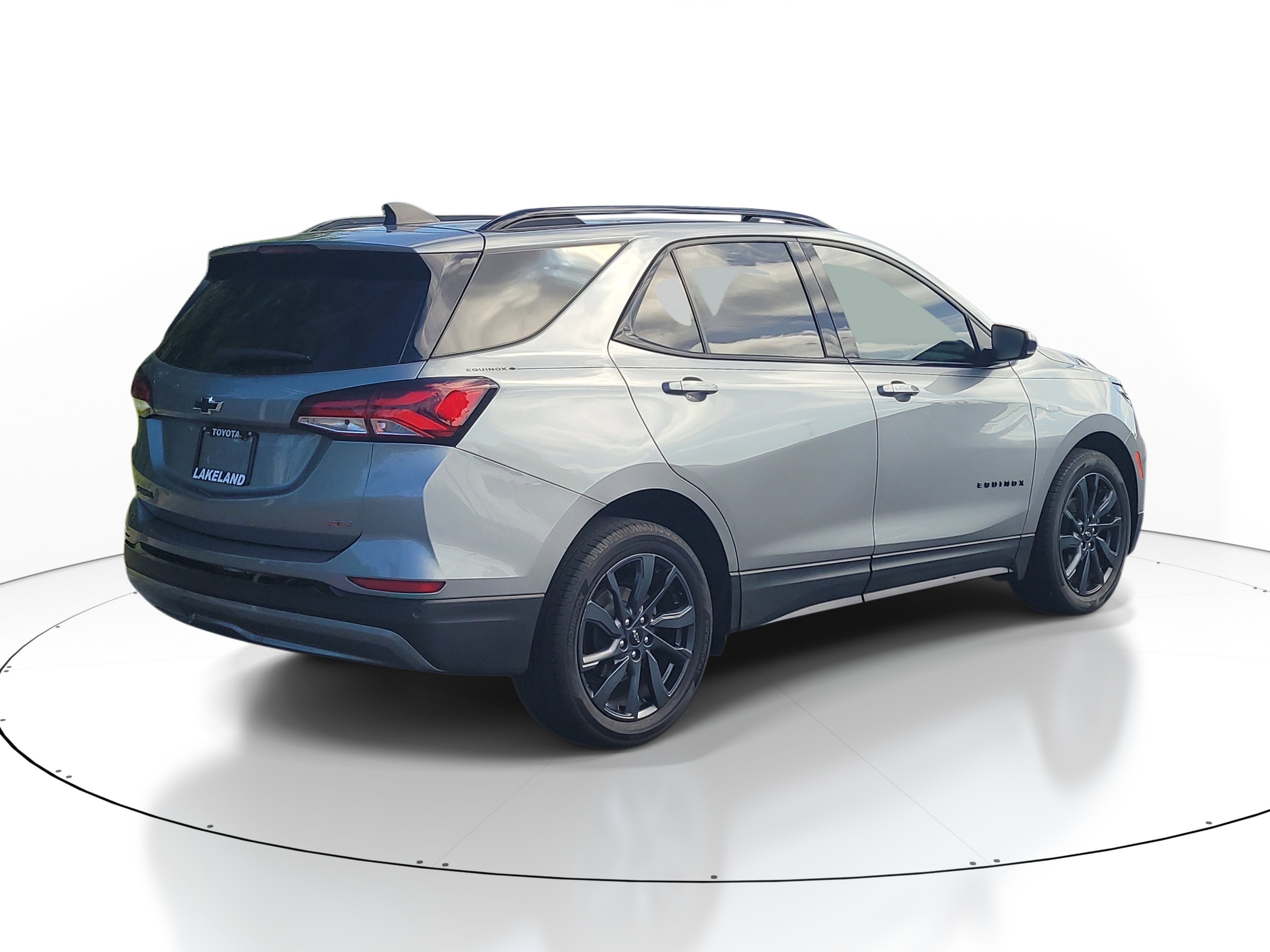Used 2024 Chevrolet Equinox RS FWD image 7