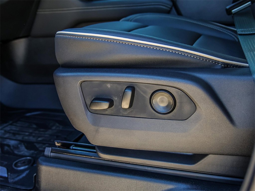 New 2026 GMC Yukon XL Elevation w/ LPO, Floor Liner Package image 29