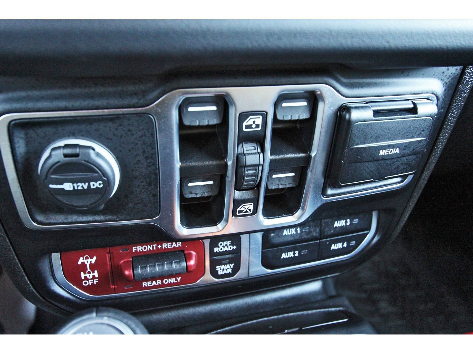 Used 2024 Jeep Wrangler Rubicon 392 image 27