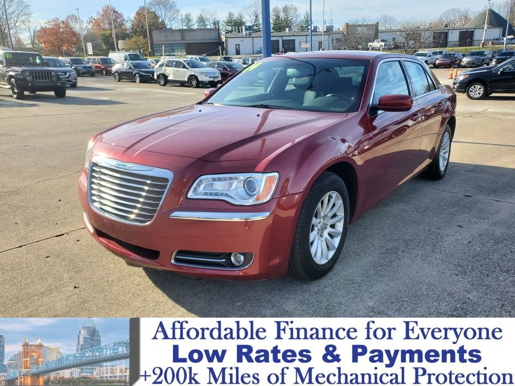 Used 2014 Chrysler 300 w/ Driver Convenience Group video 2