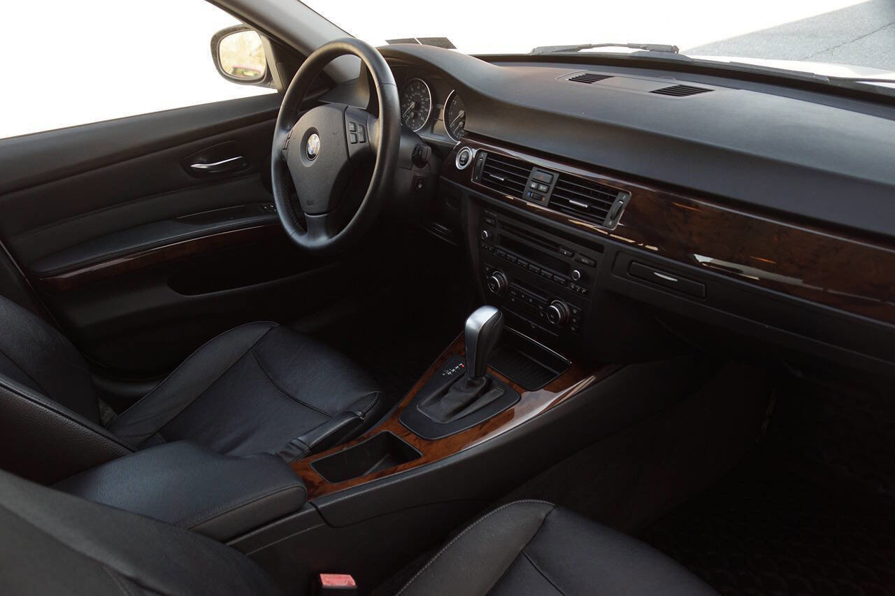 Used 2011 BMW 328i xDrive Sedan image 37