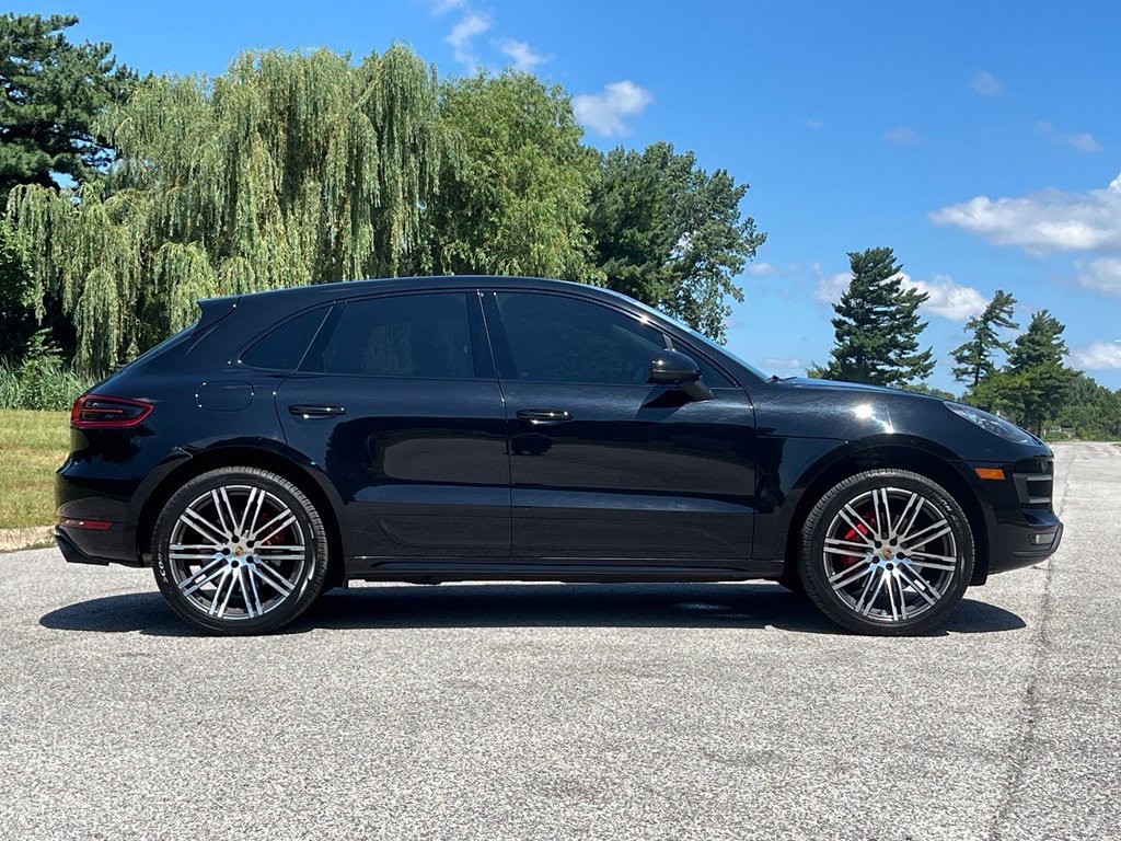 Used 2016 Porsche Macan Turbo AWD/4WD image 8