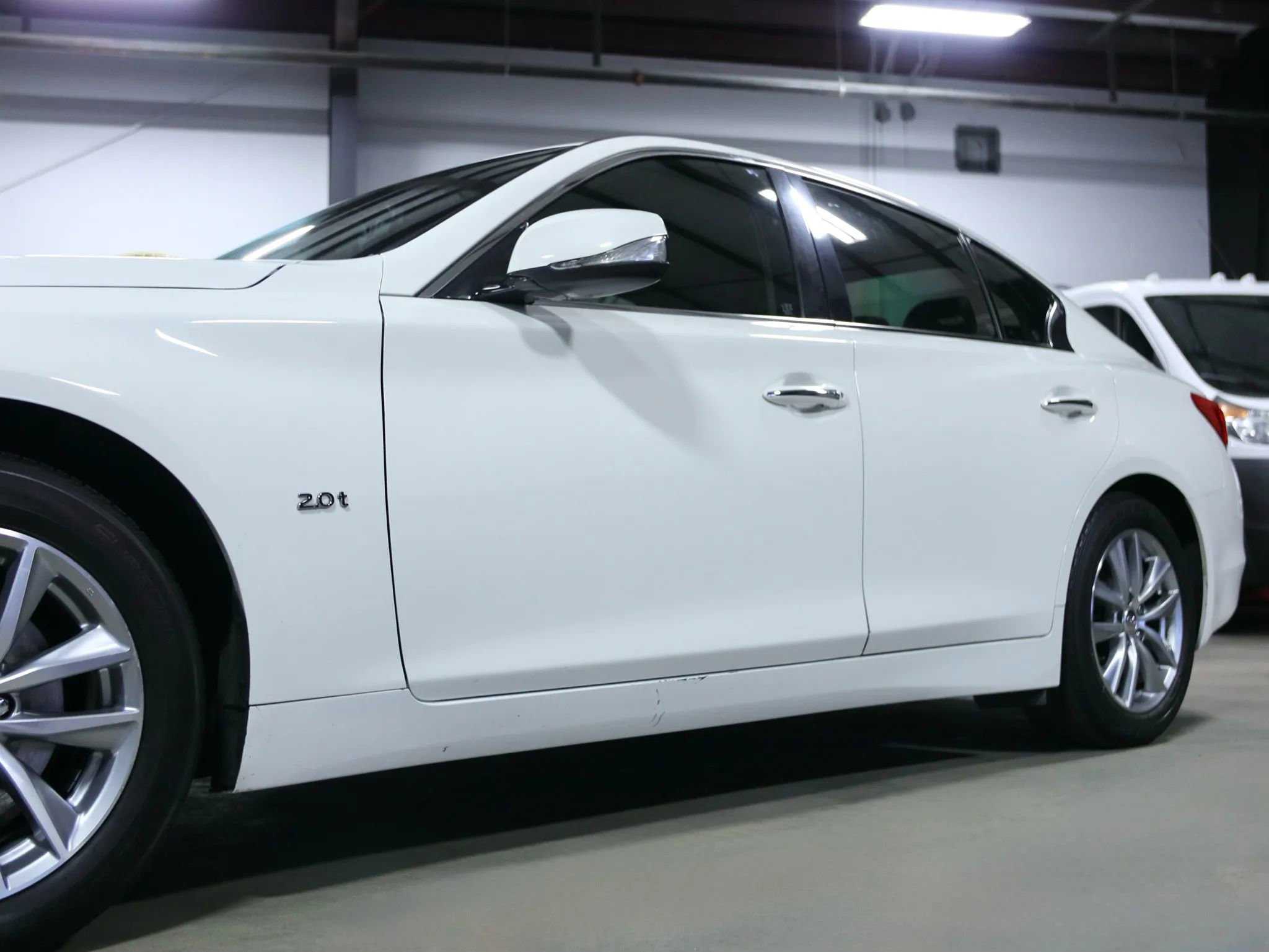 Used 2017 INFINITI Q50 2.0t w/ Moonroof Package image 7