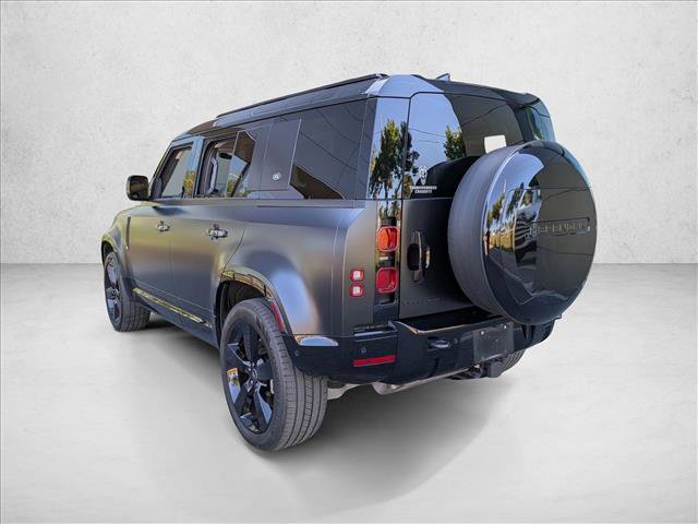 Used 2024 Land Rover Defender 110 X-Dynamic SE image 7