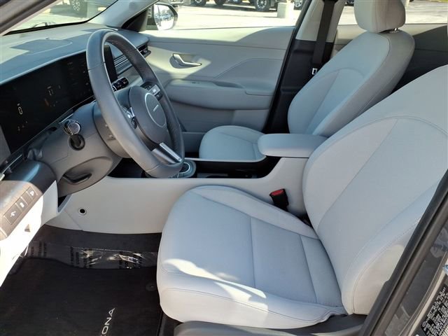 Used 2025 Hyundai Kona SEL image 18