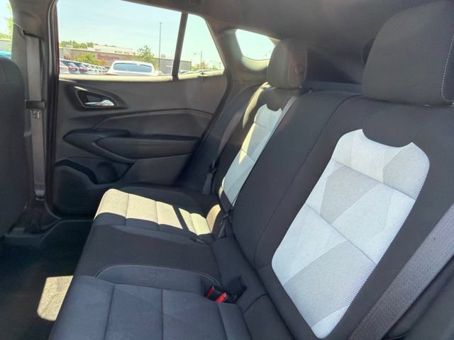 Used 2024 Chevrolet Trax RS w/ Sunroof Package FWD image 19
