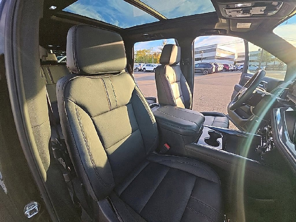 Used 2026 Chevrolet Tahoe RST w/ Comfort Package AWD/4WD image 42