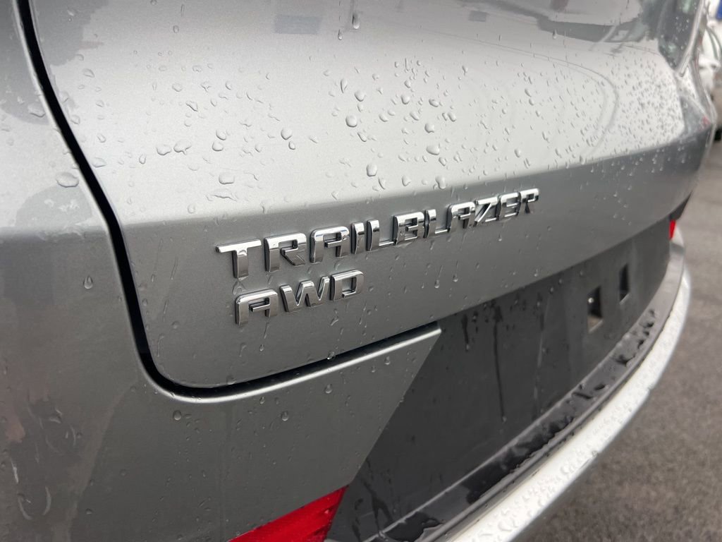 Used 2023 Chevrolet TrailBlazer LT AWD/4WD image 28
