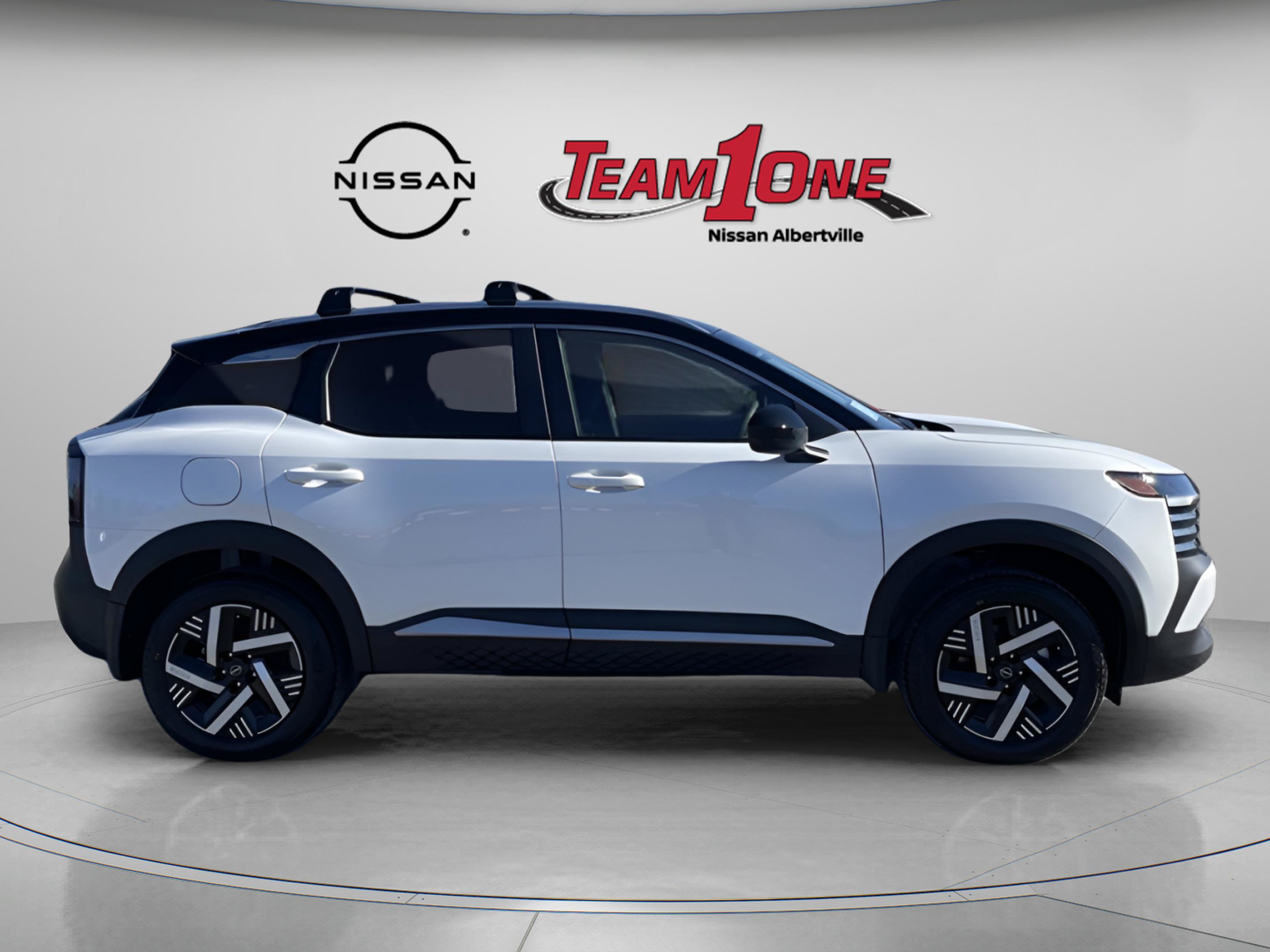 New 2026 Nissan Kicks SV w/ Cold Weather Package FWD image 6