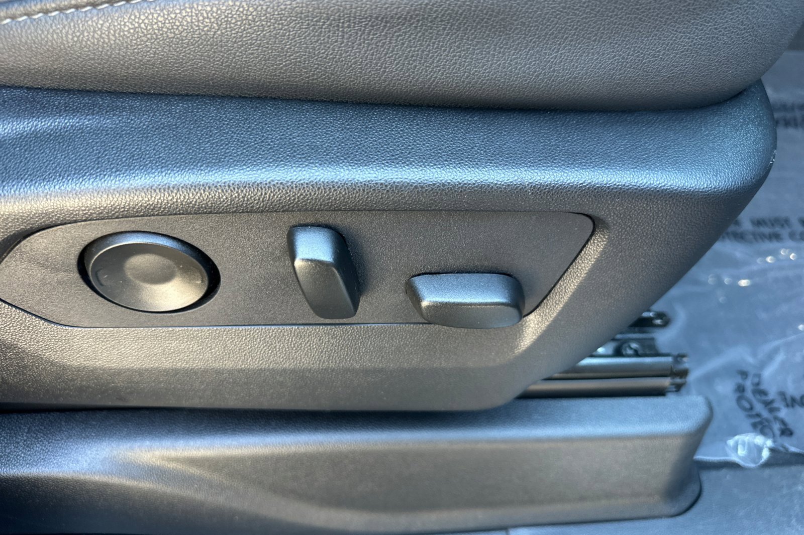 Used 2024 Chevrolet Suburban Z71 image 24