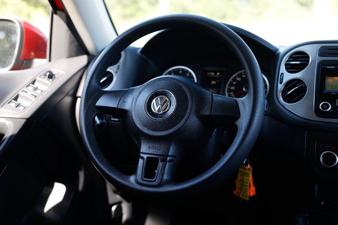 Used 2011 Volkswagen Tiguan S FWD image 25
