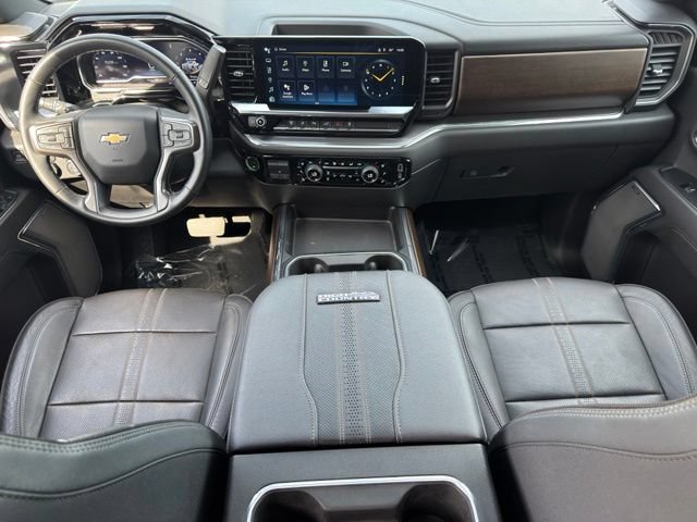 Used 2024 Chevrolet Silverado 3500 High Country w/ Technology Package AWD/4WD image 13